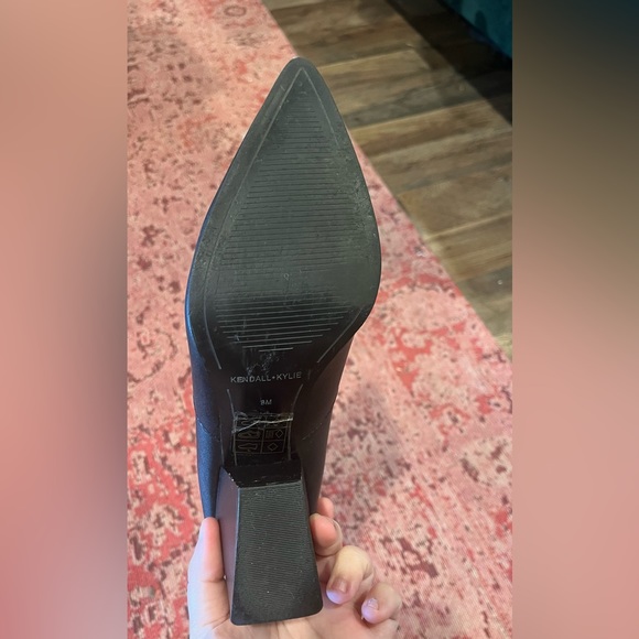 Kendall & Kylie Finigan Black Pointed Toe Ankle Booties, Size: 8, Vegan Leather - Picture 6 of 11